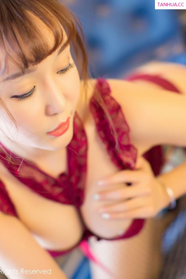 顾籼 籼米儿 伶俐小美女顾灿 酒红色束身衣诱惑第18张图片